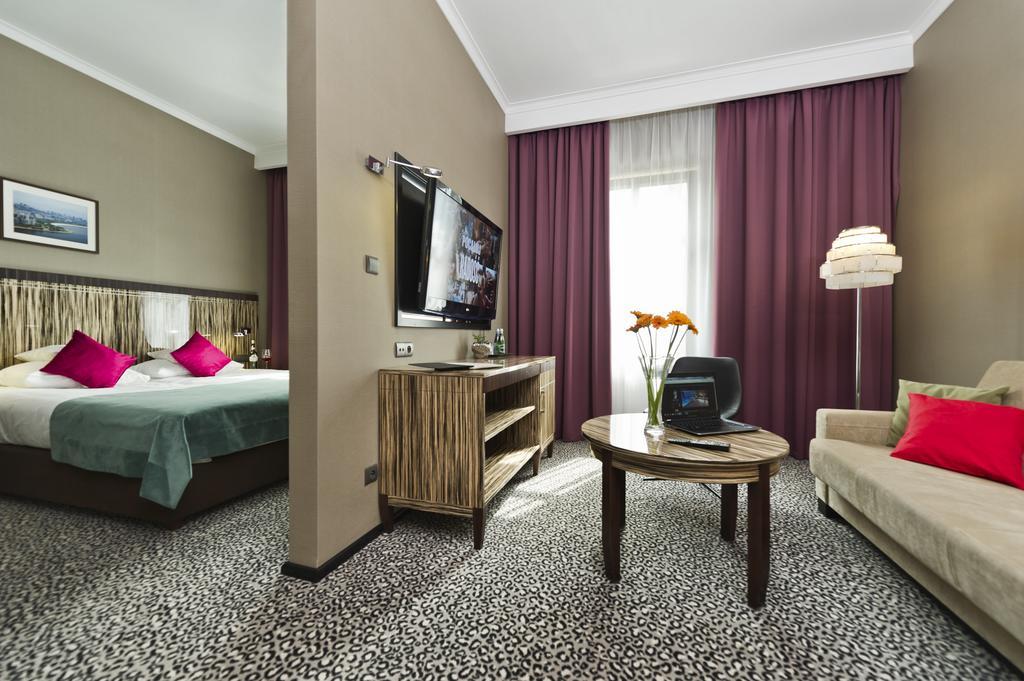 Hotel Fado Spa & Restaurant Swidnica  Room photo